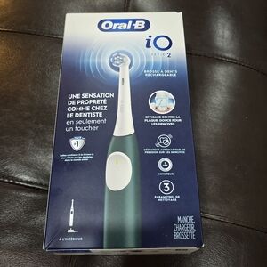 Oral-B iO Series 2 Rechargeable Electric Toothbrush - Forest Green